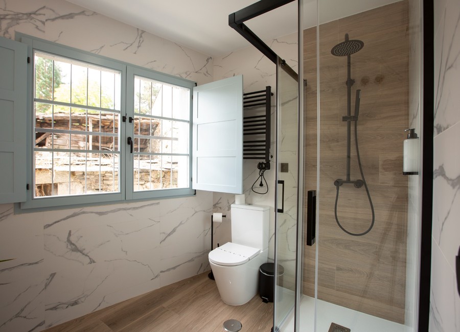 Baño de Casa do Queixeiro en Castroverde